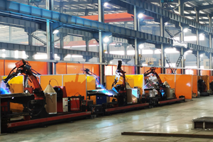 整齊的焊接機器人